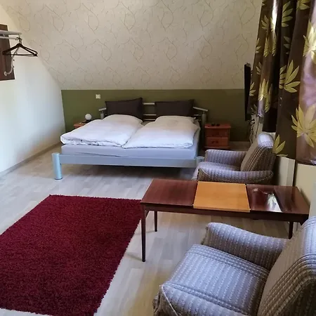 2 U Kostela, Sedlo * Číměř