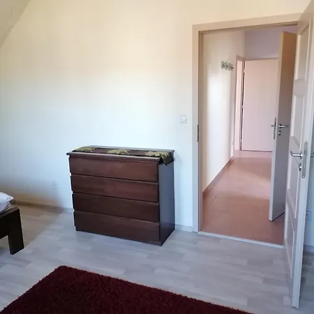 2 U Kostela, Sedlo *